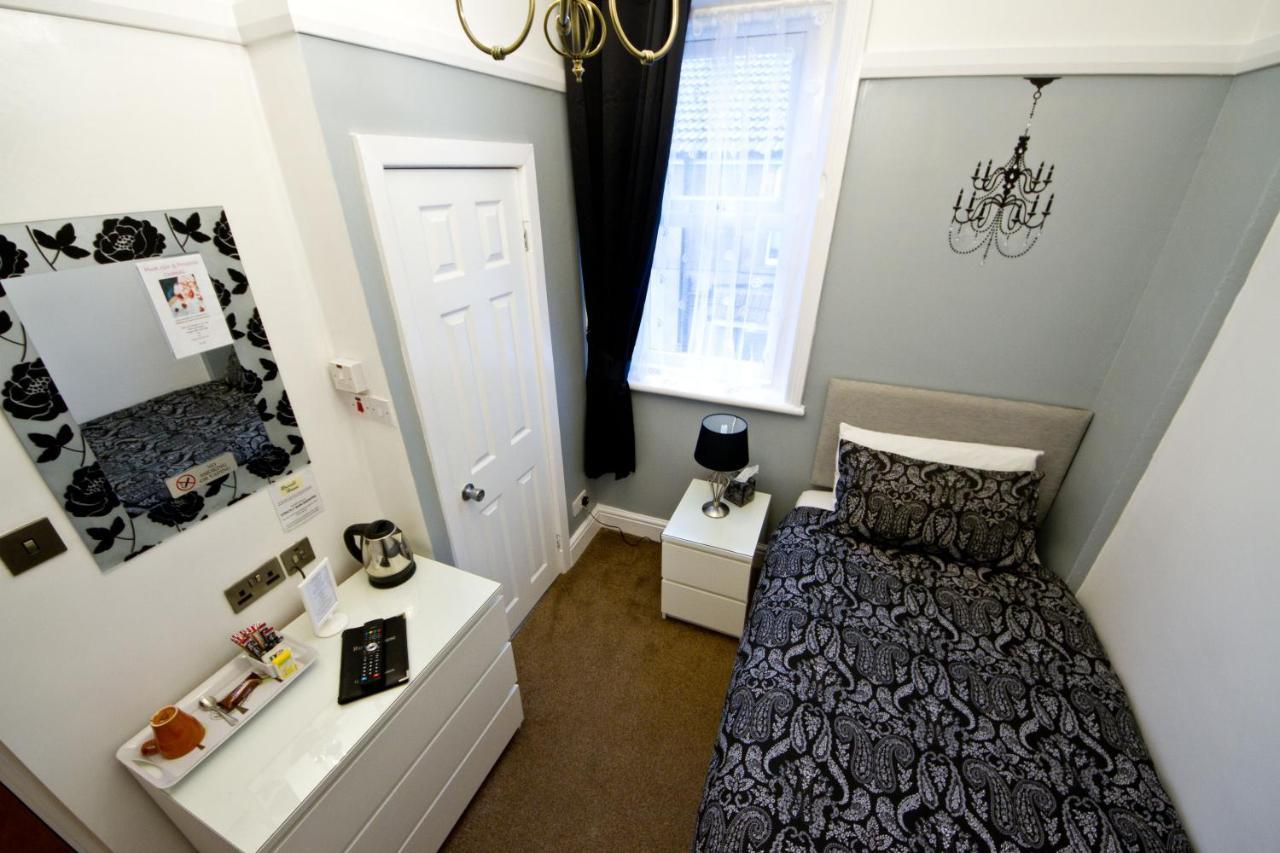 Rossall House , For Families & Couples Blackpool Exteriér fotografie