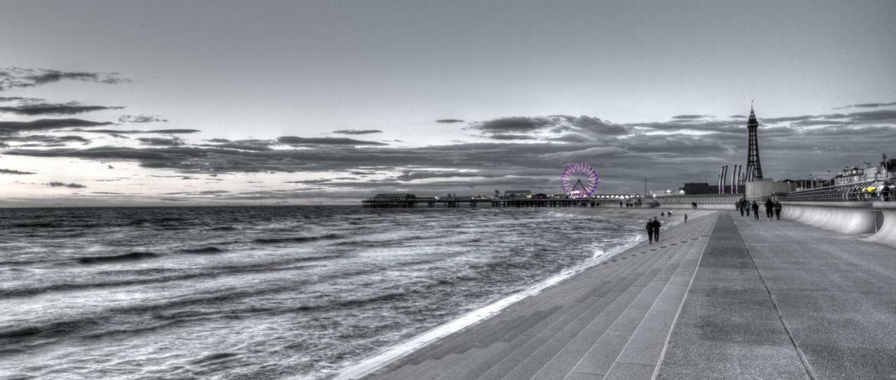 Rossall House , For Families & Couples Blackpool Exteriér fotografie