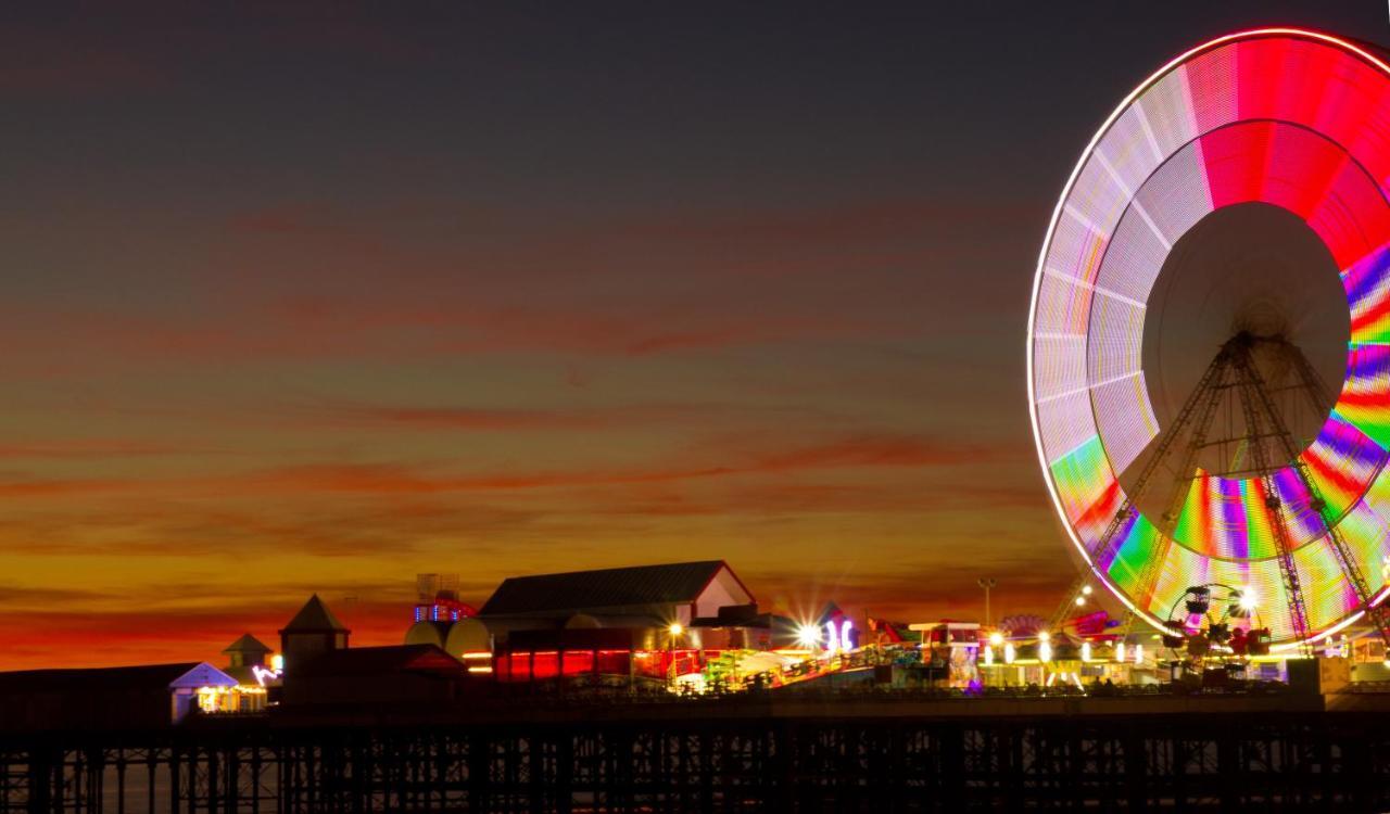 Rossall House , For Families & Couples Blackpool Exteriér fotografie